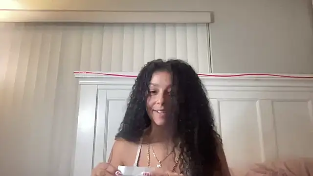 sweetnjuicyyy online show from 10.10.25