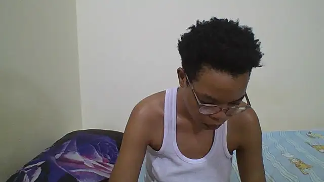 Miss-Hennessy online show from 12.15.25