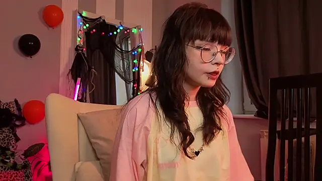 Misa Perfect online show from 10.30.25