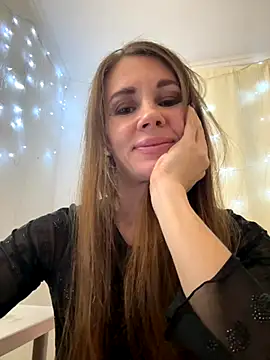 LucieMack online show from 10.20.25