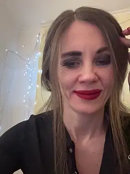 LucieMack online show from 12.21.25