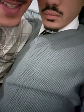 Snapshot of HitShelf chatting on 12.15.25 HitShelf online show from 12.15.25