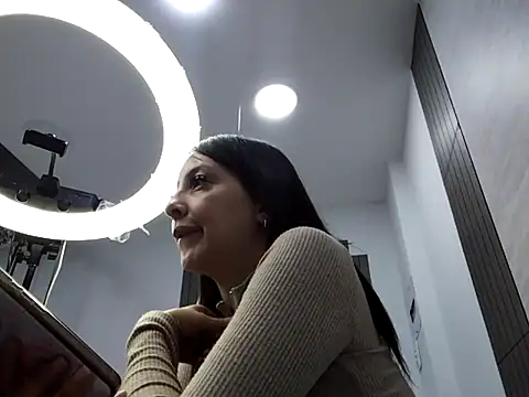 Snapshot of Savannah_Monroe chatting on 12.18.25 Savannah Monroe online show from 12.18.25