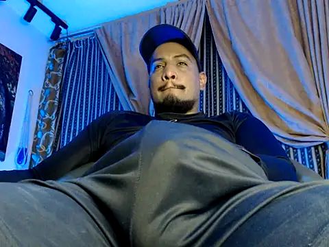 Snapshot of ElCaballeroNegro24 chatting on 10.25.25 ElCaballeroNegro24 online show from 10.25.25