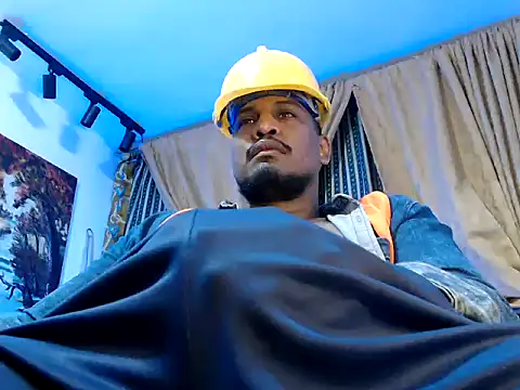 Snapshot of ElCaballeroNegro24 chatting on 10.27.25 ElCaballeroNegro24 online show from 10.27.25