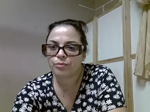 Snapshot of ITALIANASISIXX chatting on 01.04.25 ITALIANASISIXX online show from 01.04.25