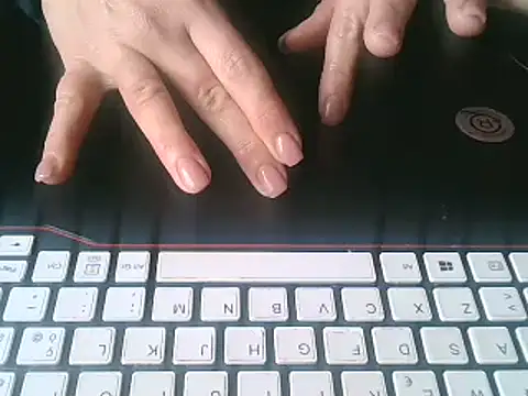 Snapshot of ITALIANASISIXX chatting on 11.24.25 ITALIANASISIXX online show from 11.24.25