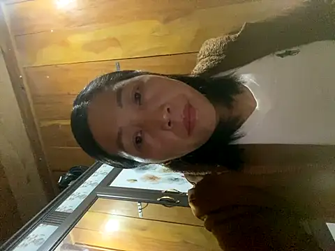 Snapshot of Lai005 chatting on 09.29.25 Lai005 online show from 09.29.25