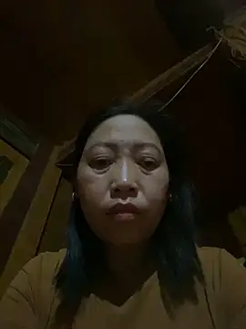 Snapshot of Lai005 chatting on 10.04.25 Lai005 online show from 10.04.25