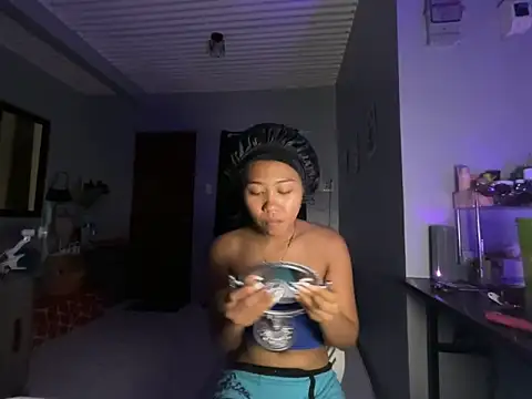PinayLina18 online show from 05.28.26