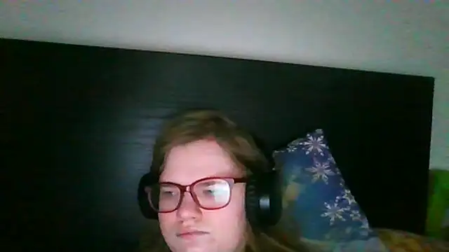 Snapshot of Moonolighta chatting on 02.10.26 Moonolighta online show from 02.10.26