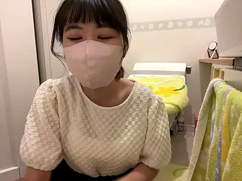 Snapshot of sora_033 chatting on 10.28.25 sora 033 online show from 10.28.25