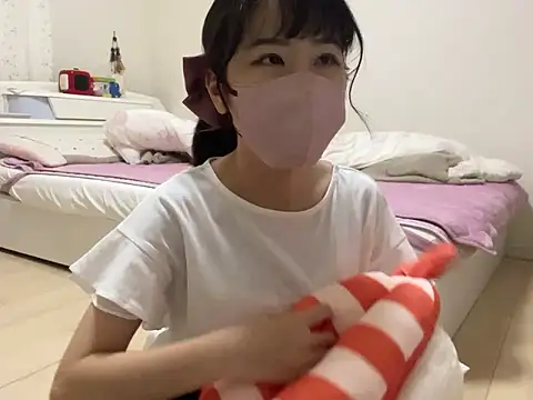 Snapshot of sora_033 chatting on 12.15.25 sora 033 online show from 12.15.25