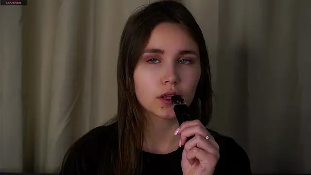 EthalFlowers online show from 11.26.25