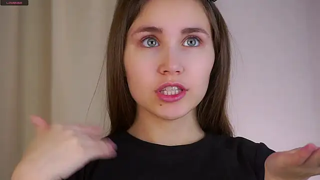 EthalFlowers online show from 12.17.25