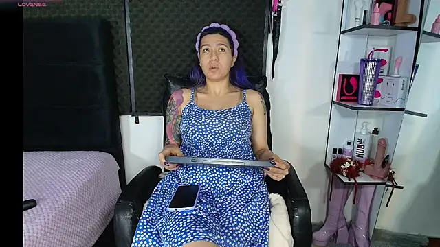 karlamoon23 online show from 03.08.26