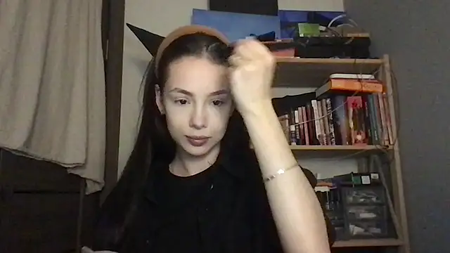 Yuna5343 online show from 11.25.25