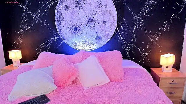 Snapshot of ShaniaDaniels chatting on 11.02.25 ShaniaDaniels online show from 11.02.25