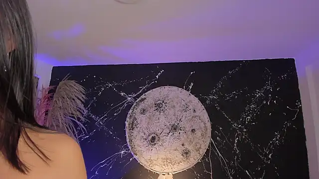 Snapshot of ShaniaDaniels chatting on 11.27.25 ShaniaDaniels online show from 11.27.25