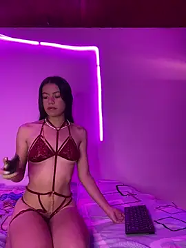 Snapshot of annaandgray chatting on 12.16.25 annaandgray online show from 12.16.25