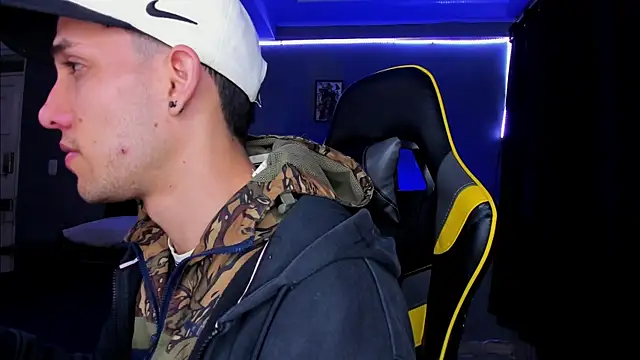 alexgiraldo   online show from 10.14.25