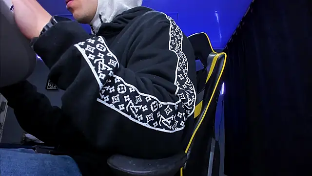 alexgiraldo   online show from 10.16.25