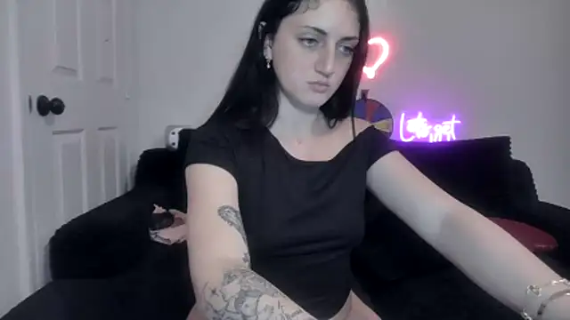 Snapshot of torithequeen chatting on 04.01.26 torithequeen online show from 04.01.26