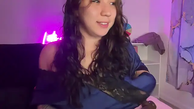 nina lovez online show from 10.20.25