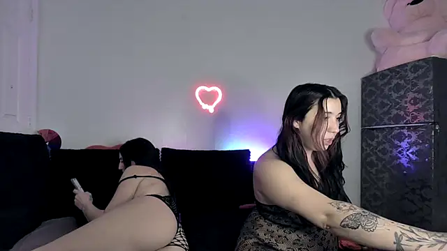 nina lovez online show from 11.22.25