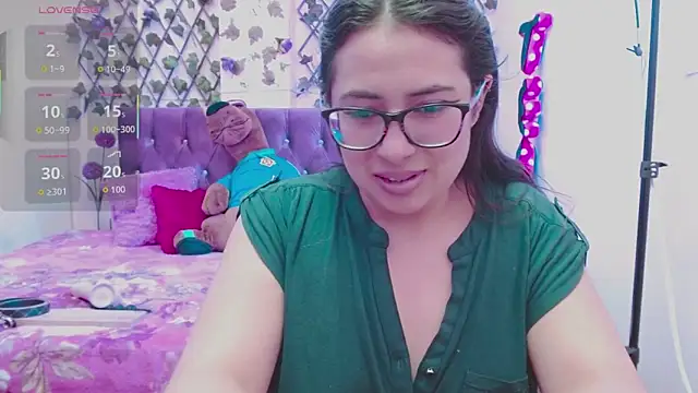 Snapshot of Estrella__sex chatting on 09.28.25 Estrella sex online show from 09.28.25