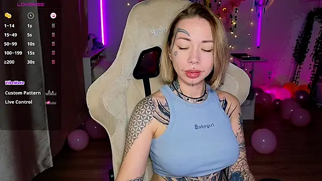 bunnykellyyy online show from 10.30.25