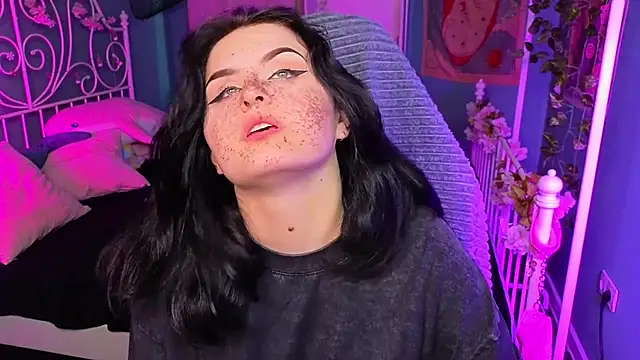 Dark Shine online show from 10.09.25