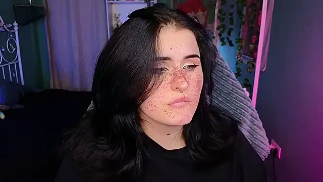 Dark Shine online show from 10.18.25