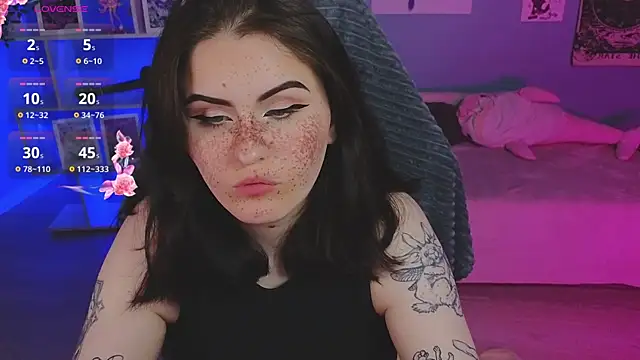 Snapshot of Dark_Shine chatting on 04.01.26 Dark Shine online show from 04.01.26