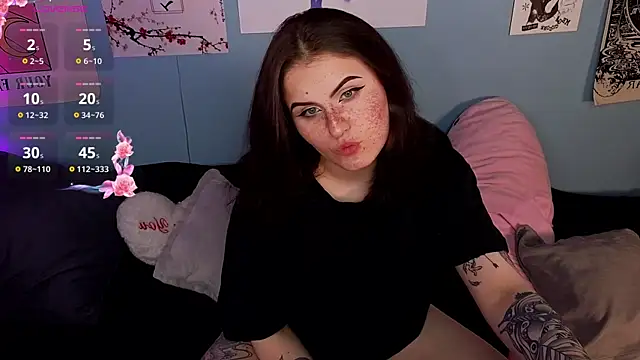 Snapshot of Dark_Shine chatting on 04.12.26 Dark Shine online show from 04.12.26