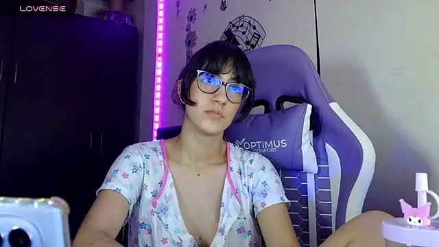 AvlieQueen online show from 01.11.26