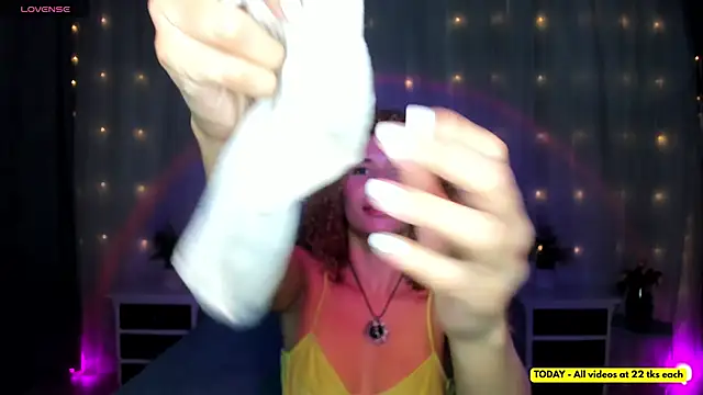 Evolet Bee online show from 04.18.26