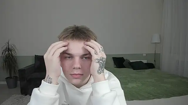 Mallfoyy online show from 05.12.26