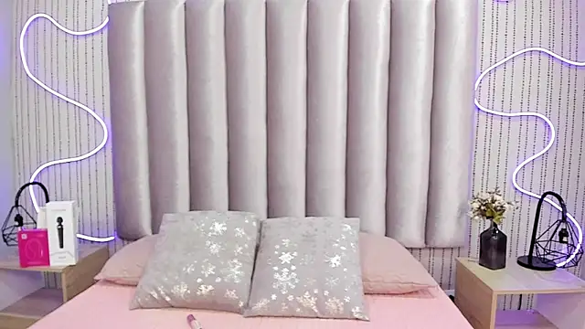 SamanthaPeachss online show from 12.20.25