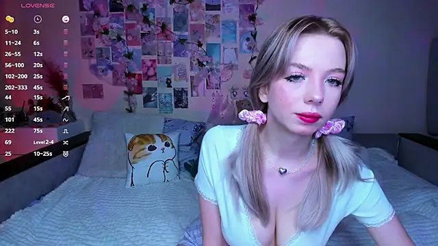 CortneyCane online show from 11.28.25