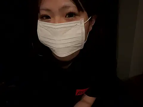 Snapshot of kabikabi_makaron chatting on 10.23.25 kabikabi makaron online show from 10.23.25