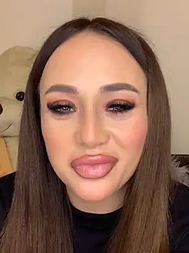 hannacandii online show from 11.11.25