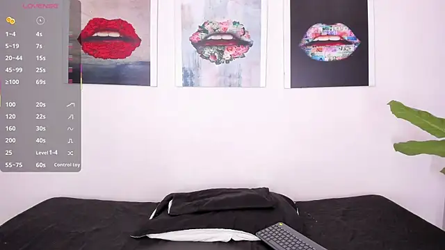 Monika-Ruiz online show from 10.15.25