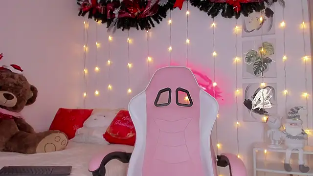 Nataly evans18 online show from 12.16.25