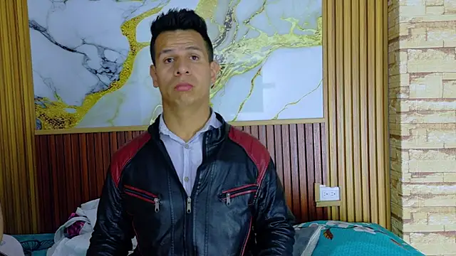 mabelineyesgreen303av online show from 11.18.25