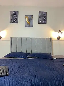 Snapshot of Samara_Hadi_ chatting on 11.19.25 Samara Hadi online show from 11.19.25