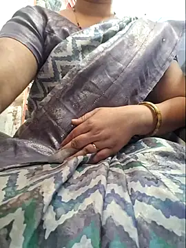 Snapshot of indianhotwife639 chatting on 04.24.26 indianhotwife639 online show from 04.24.26