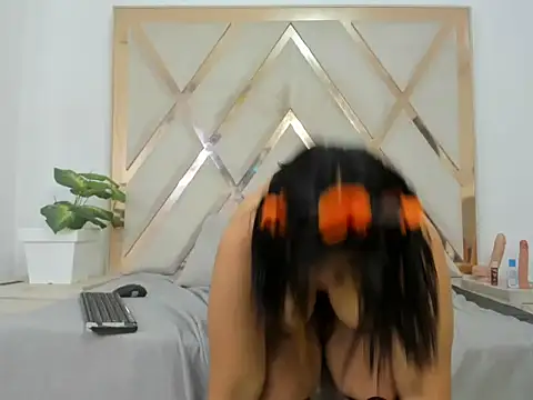 Snapshot of arielasm chatting on 10.24.25 arielasm online show from 10.24.25