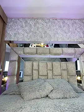 MaddyGray  online show from 11.26.25