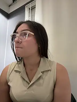 Alyha Cortes online show from 11.05.25